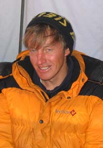 Казахстанский альпинист Денис Урубко